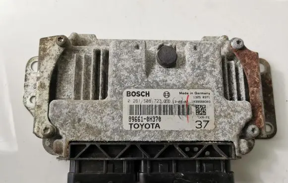 Toyota Aygo AB10 Engine control unit/module 896610H370