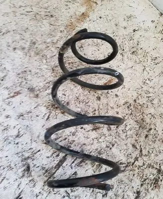 Volkswagen Golf VII Front coil spring