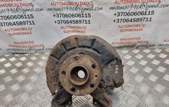Volkswagen Polo IV 9N3 Front wheel hub spindle knuckle