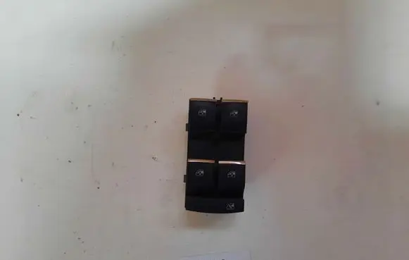 Chevrolet Orlando Electric window control switch