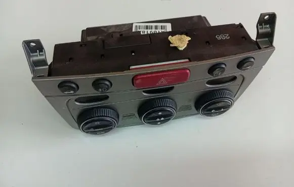 Alfa Romeo 147 Climate control unit 01560513690