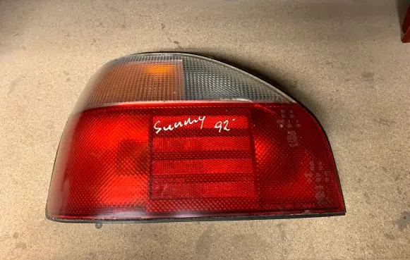 Nissan Sunny Rear/tail lights 4607