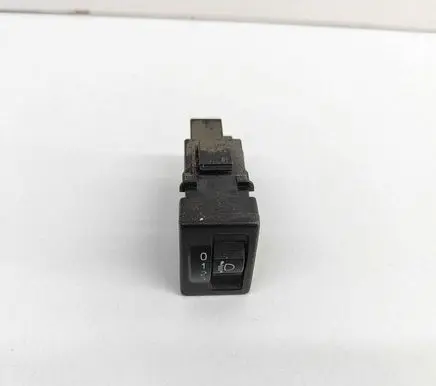 Isuzu D-Max Headlight level height control switch 8981872111