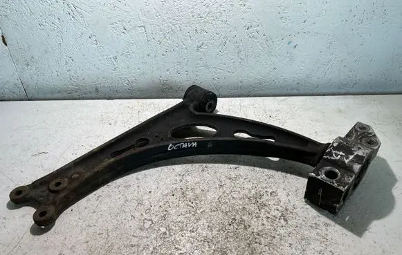 Skoda Octavia Mk2 (1Z) Front lower control arm/wishbone 1K0407153G
