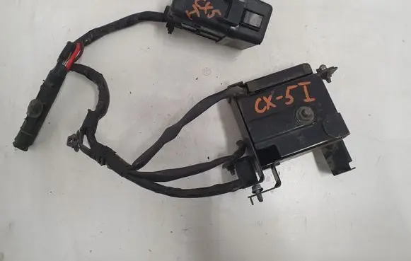 Mazda MX-5 NA Miata Horn signal KD47679G1