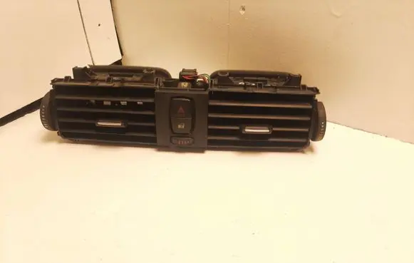 BMW 3 F30 F35 F31 Dash center air vent grill 9218552 508835