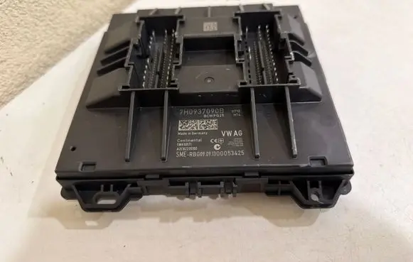 Skoda Fabia Mk2 (5J) Comfort/convenience module 7H0937090B