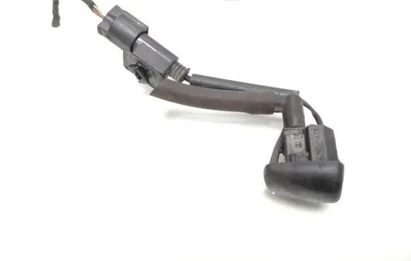 BMW 5 E60 E61 Windshield washer spray nozzle 7132969