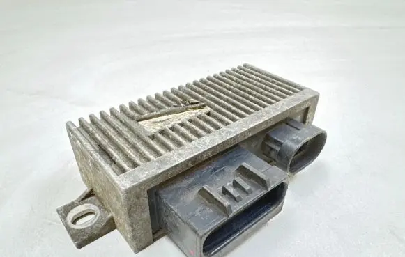 Renault Kangoo I Glow plug pre-heat relay 7700111525