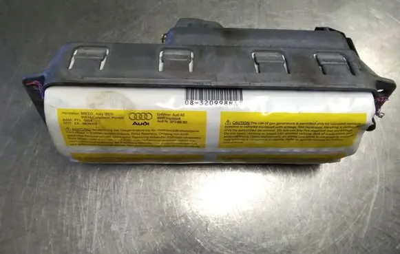 Audi A3 S3 8L Passenger airbag 8P0880202