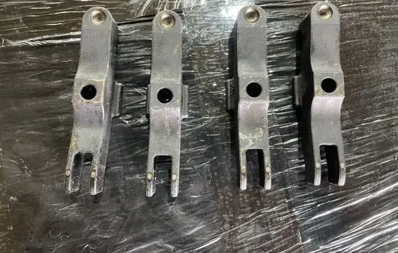 Nissan Primera Fuel Injector clamp holder 