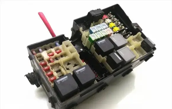 Ford Focus C-MAX Fuse module 3M5T-14A067-BC 518804109