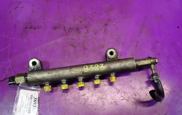 Nissan X-Trail T30 Fuel main line pipe 