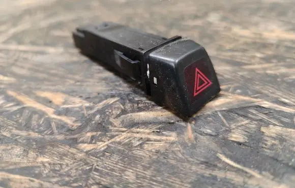 Volvo XC60 Hazard light switch 9123684