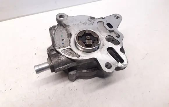 Audi A4 S4 B7 8E 8H Vacuum pump 03G145209C