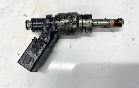 Fuel injector