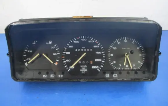 Volkswagen PASSAT B3 Speedometer (instrument cluster) 357919033AJ