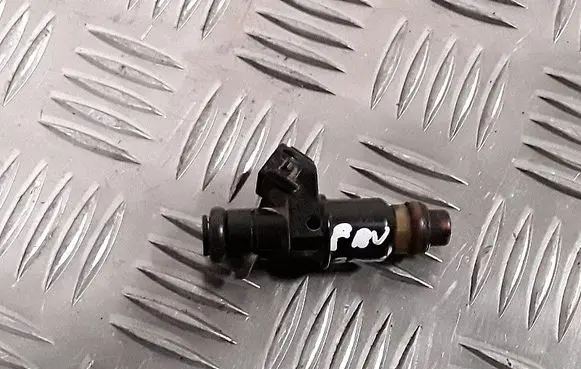 Fuel injector