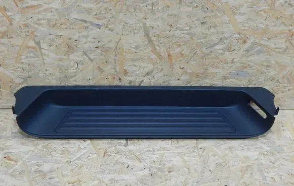 Volkswagen Multivan T5 Rear sill trim cover 7H5863725D 2000131509