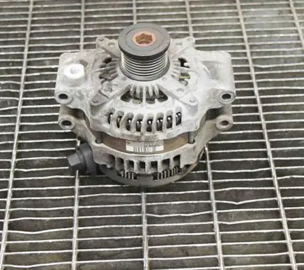 BMW 3 E90 E91 Generator/alternator 7550468 1042106021