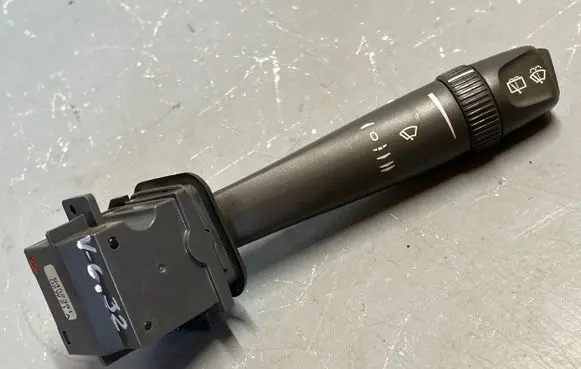 Volvo V70 Wiper control stalk 9452391 02W21A