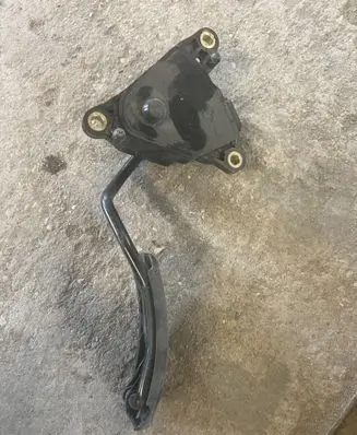 Renault Megane II Accelerator throttle pedal 8200153270 820015327 2394B