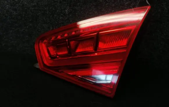 Audi A8 S8 D4 4H Tailgate rear/tail lights 4H0945094