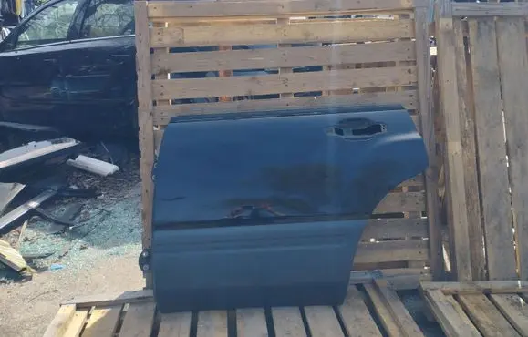 Subaru Forester SF Rear door