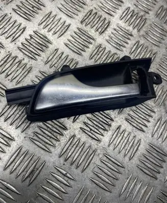 Audi A3 S3 8L Front door interior handle 8P3867019