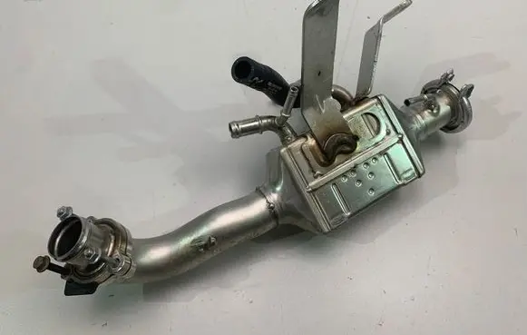EGR valve cooler