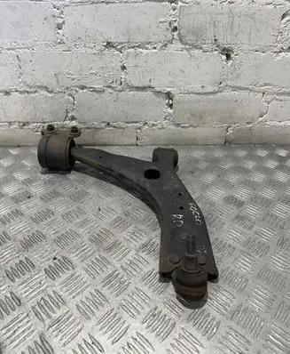 Ford Focus Front lower control arm/wishbone