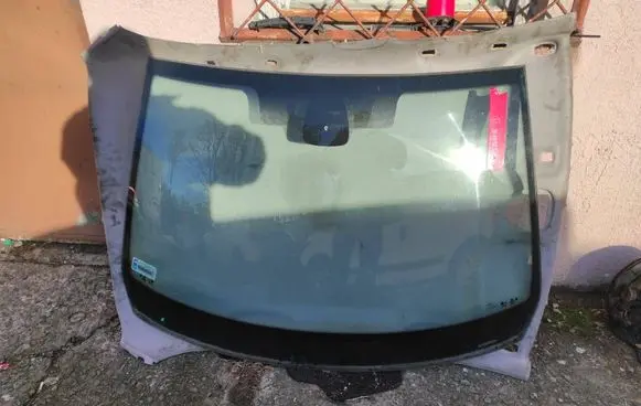 Renault Megane II Front windscreen/windshield window 