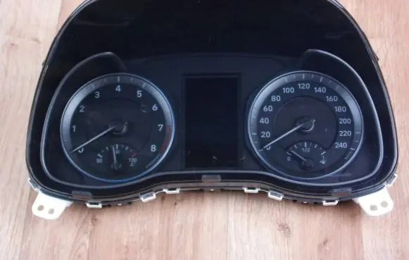 Hyundai Kona I Speedometer (instrument cluster) 94023J9710