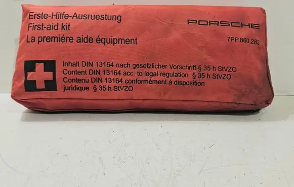 Porsche Cayenne (92A) First aid kit 7PP860282