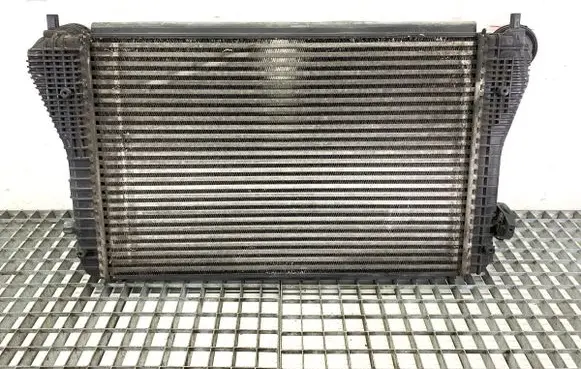 Volkswagen Golf V Intercooler radiator 1K0145803A