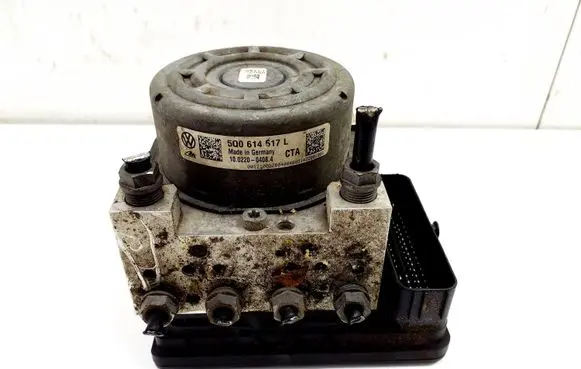 Volkswagen Golf VII ABS Pump 5Q0614517L 5Q0907379M