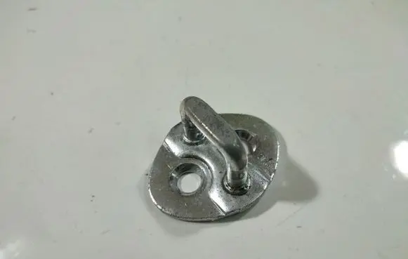 KIA Ceed Front door lock loop/hook striker 