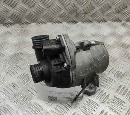 BMW X3 F25 Water pump 7632426