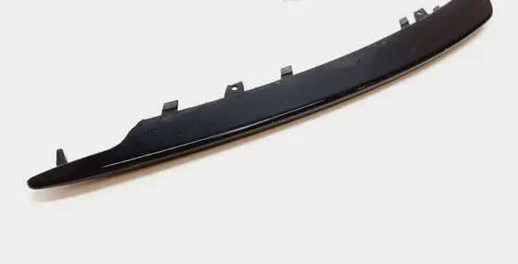 Volvo XC90 Front bumper splitter molding 31383444