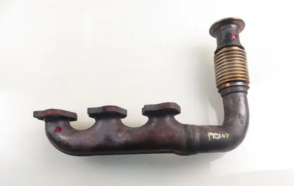 Infiniti M Exhaust manifold