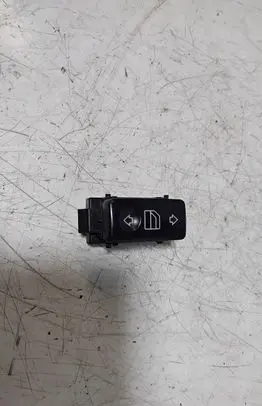 Mercedes-Benz S W220 Electric window control switch A2208213379 Q03A03443