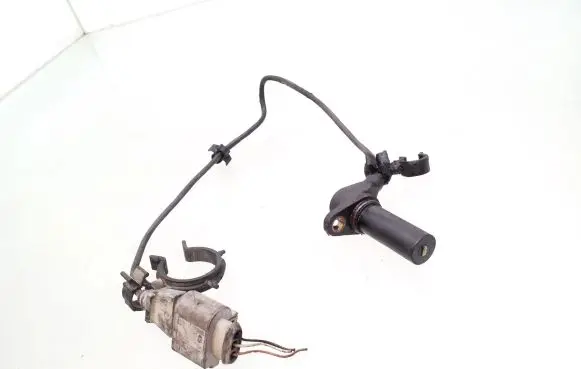 Volkswagen Bora Crankshaft position sensor 038907319D
