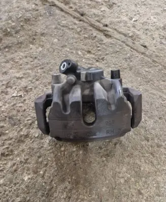 Peugeot 508 Front brake caliper