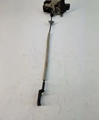 Volvo V40 Front door lock 31440391