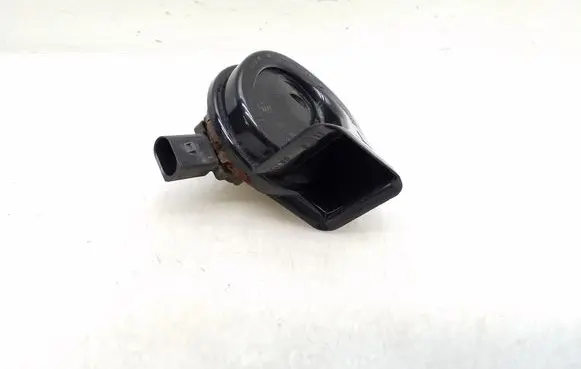 Volkswagen Golf V Horn signal 3881157