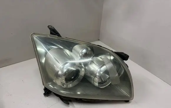 Toyota Avensis T250 Headlight/headlamp 11391