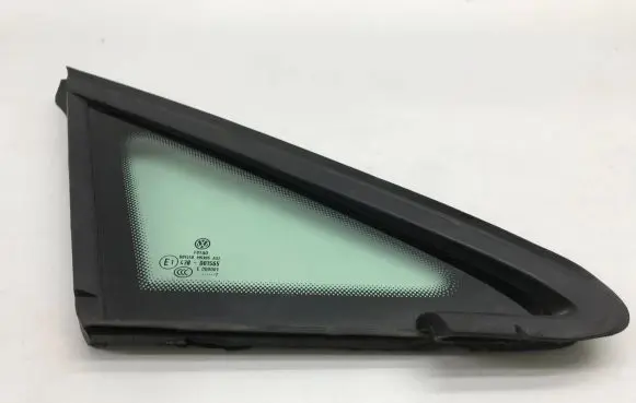 Volkswagen Golf VII Front door vent window glass four-door 