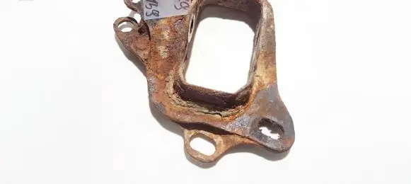Opel Vectra B Bracket in trunk/boot 