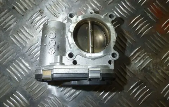 Mercedes-Benz B W246 W242 Throttle valve A2701410025