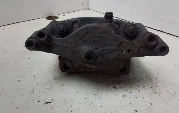Volkswagen Transporter - Caravelle T4 Front brake caliper